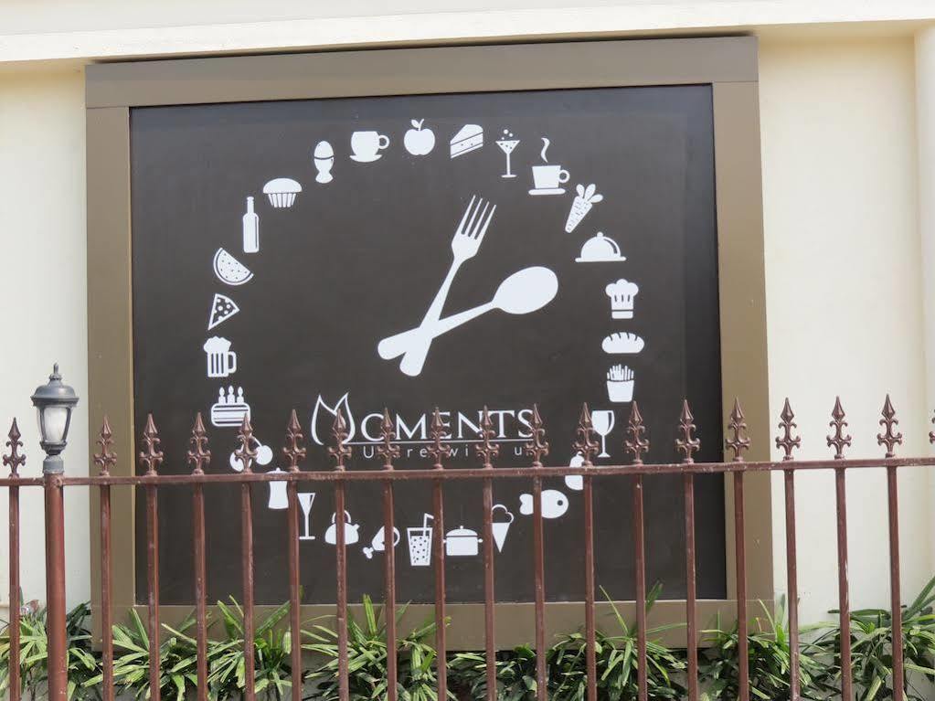 Moments Hotel Колката Екстериор снимка